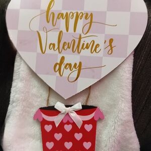 Valentine's Day Heart Wall Decor with Red and Pink Accents